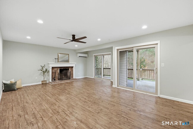 Building Photo - 42 Library Ln