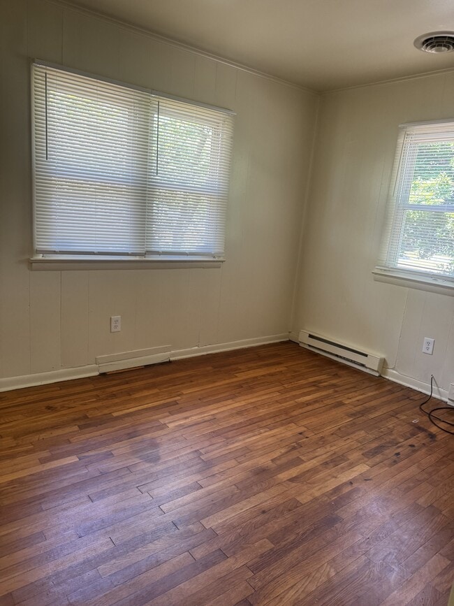 Building Photo - 507 Overbrook Dr