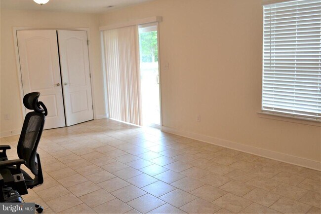 Building Photo - 37 Representative Ln