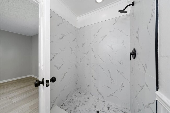 Building Photo - 1034 Falcon St