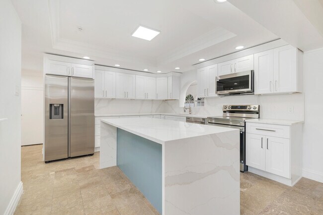 Building Photo - 3517 N Flagler Dr