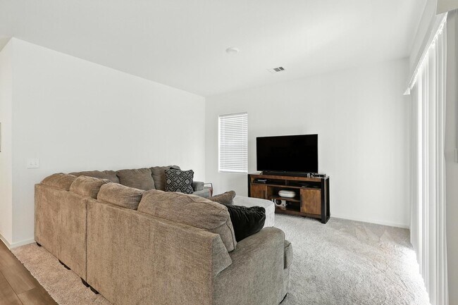 Building Photo - 5830 Capri Frst Dr