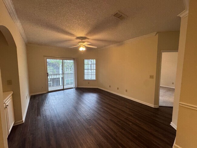 Building Photo - Fall Into Savings –$1,000 off 1st months r...