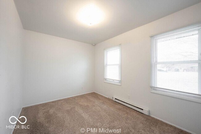 Building Photo - 4881 300W