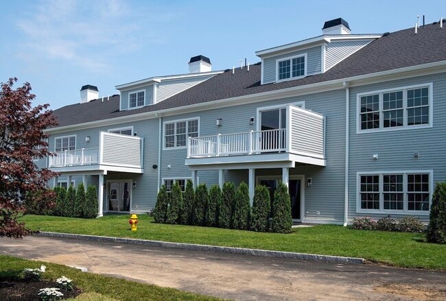 Building Photo - 23 Clubview Dr