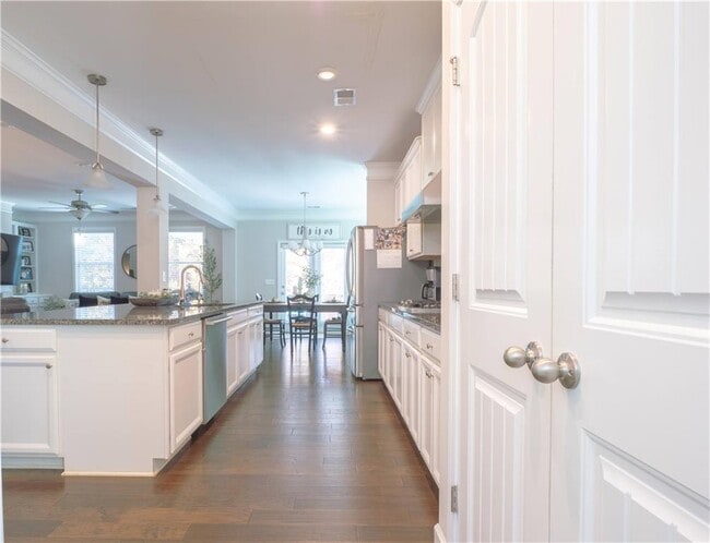 Building Photo - 2720 Canter Meadow Dr