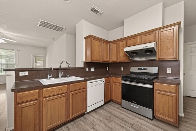 Building Photo - 13915 Maleewan Ln