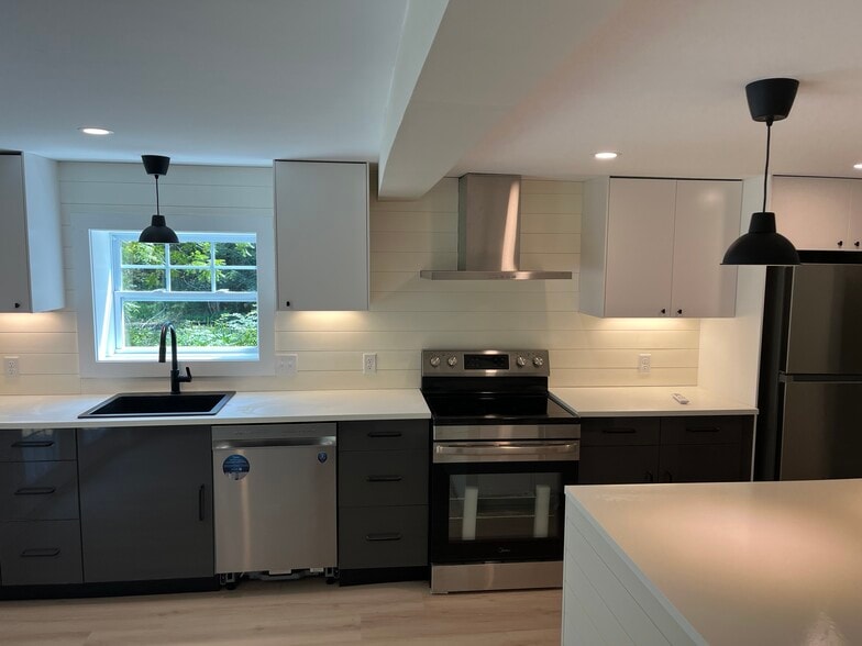 Kitchen 3 - 175 Whipple Rd
