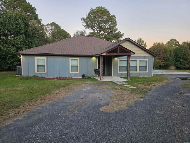 Building Photo - 285 Pine Valley Rd