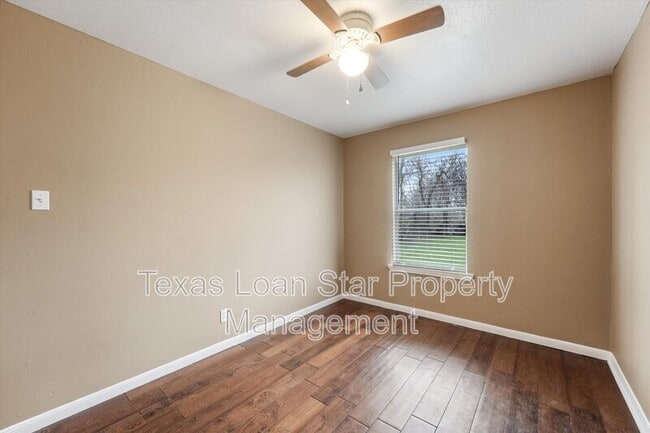 Building Photo - 1107 Defender St