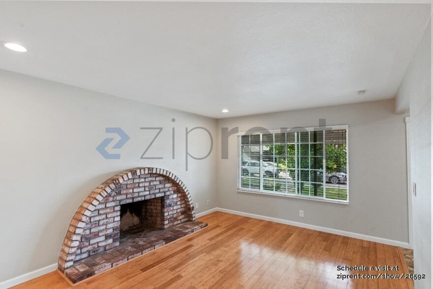 Building Photo - 1872 Anne Marie Ct