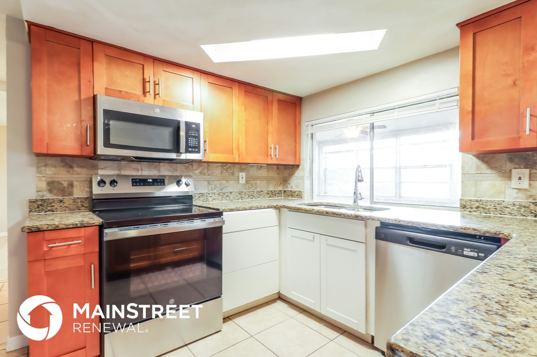 Building Photo - 4031 Claremont Dr