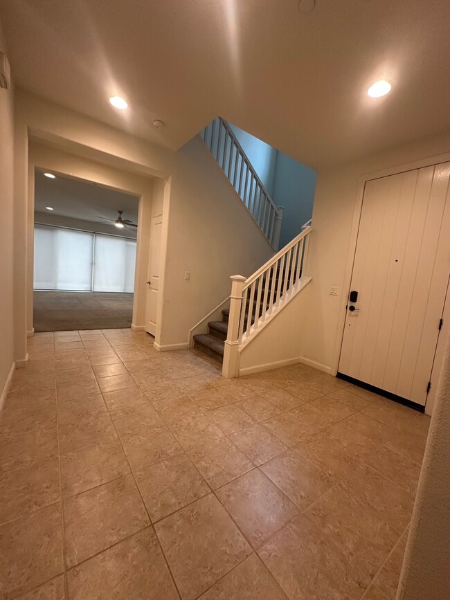 Building Photo - 6449 Autumn Gold Way