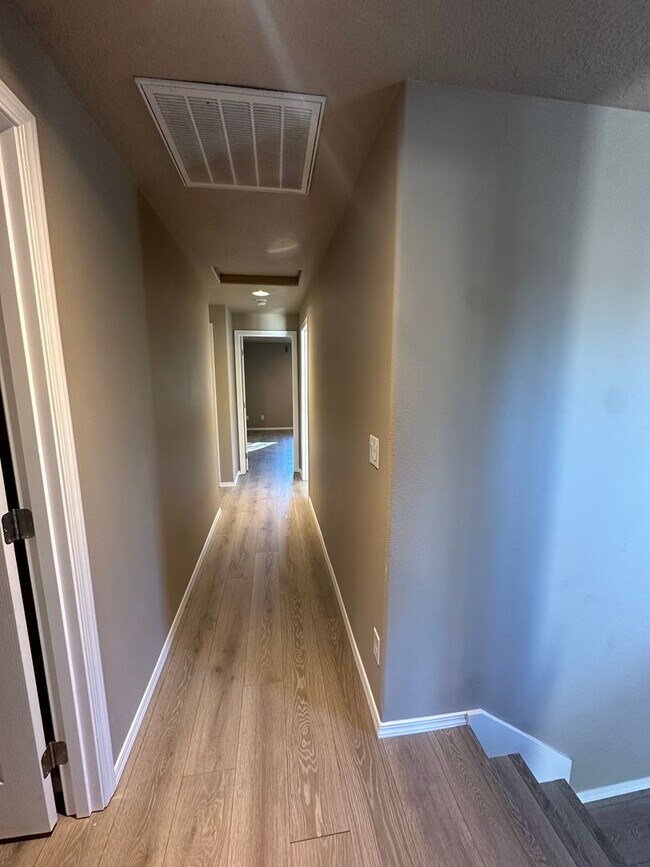 Building Photo - Comfortable Bend Living – 3 Bedroom Home with Spacious Bonus Room!