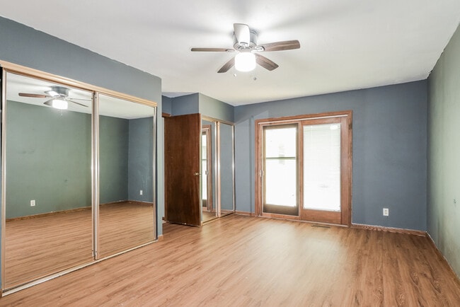 Building Photo - Fantastic 3bd/3ba home! Let yourself in!