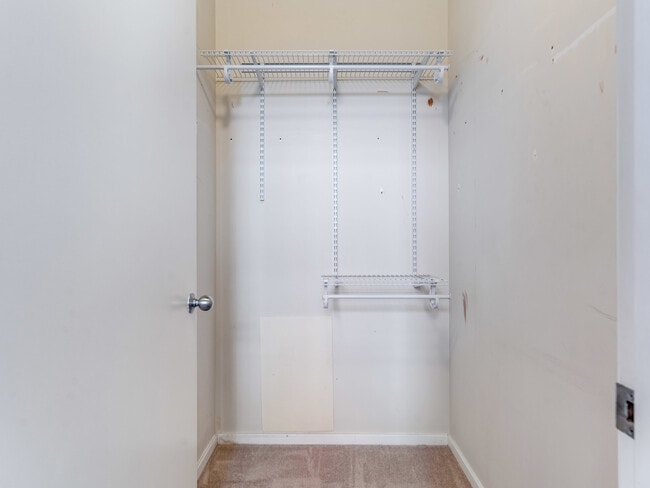 Building Photo - 1735 N Paulina St