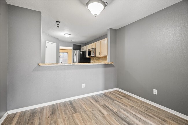 Building Photo - 9331 Carmalee St