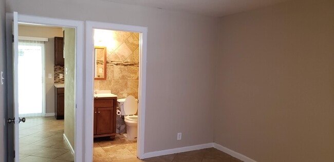 Building Photo - 7434 Mountain Oak Trail
