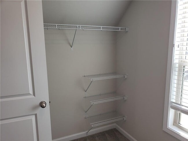 Building Photo - 6056 Fair Winds Cv