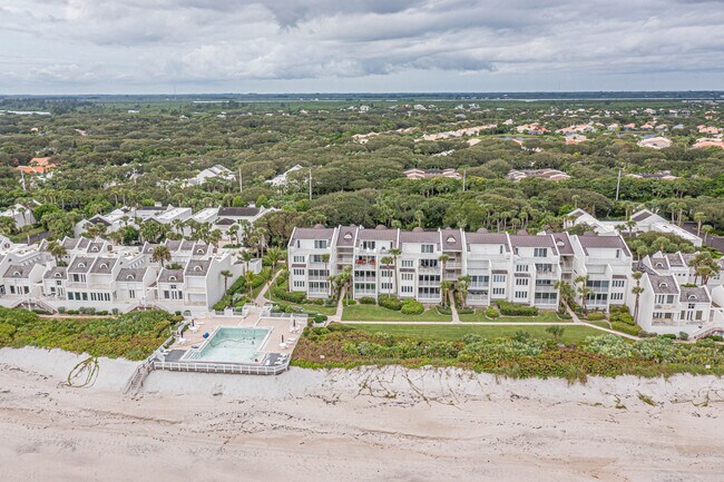 Building Photo - 8444 Oceanside Dr