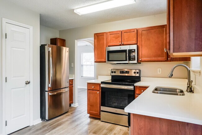 Building Photo - 4409 Cobble Creek Ln