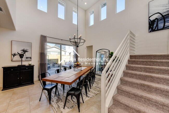 Building Photo - 4 Bedroom, 3 Bath Home in Rancho Cordova