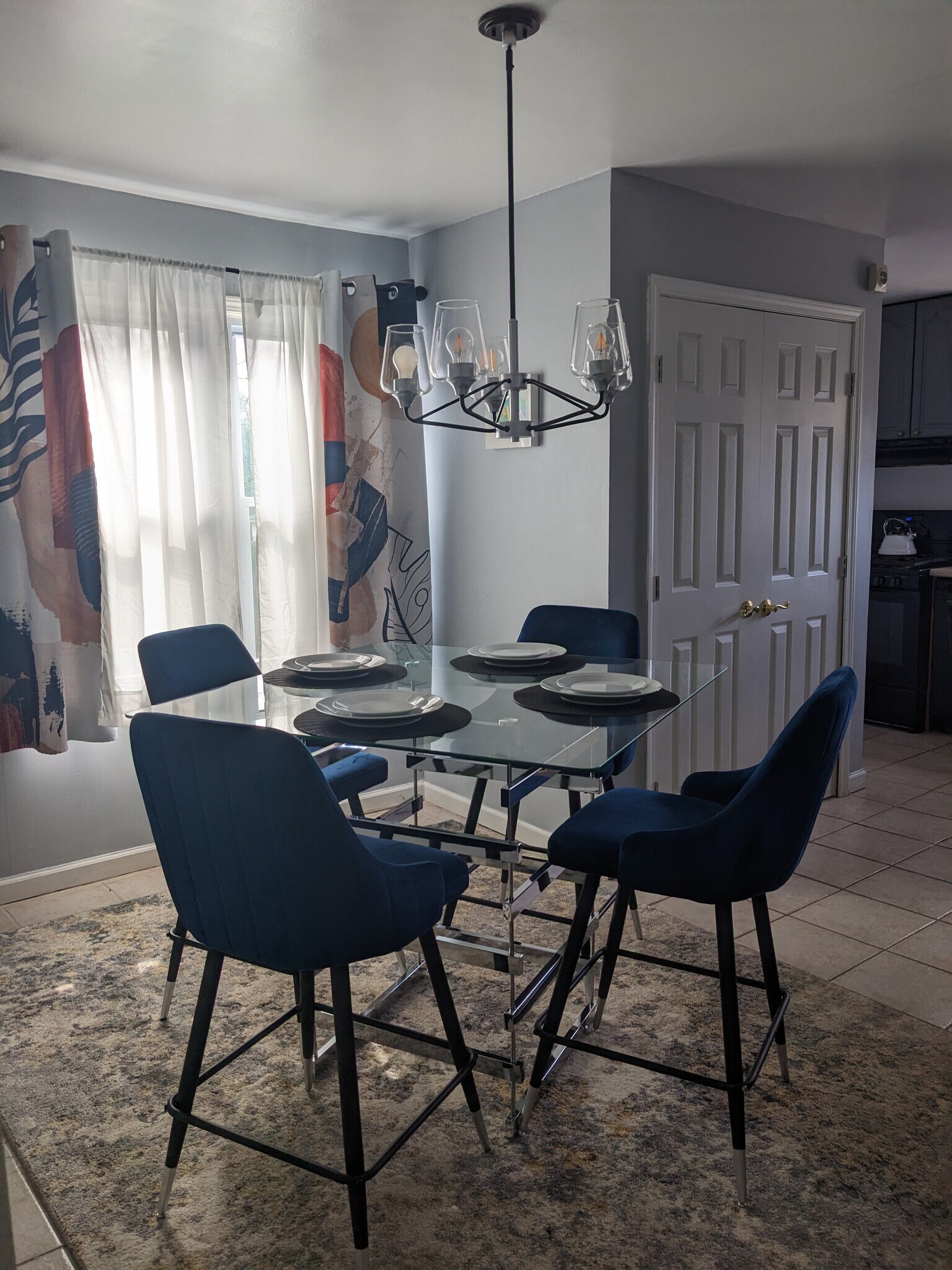 dining room and pantry - 389 E Rhinehill Rd SE