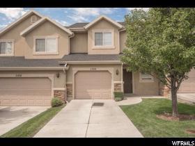 Primary Photo - Lovely Townhome Conveniently Located Near ...