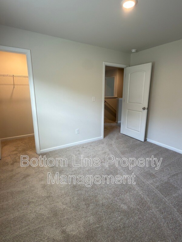 Building Photo - 1035 Pepper Ln