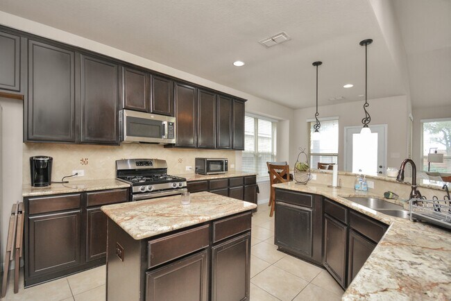 Building Photo - 17510 Woodfalls Ln