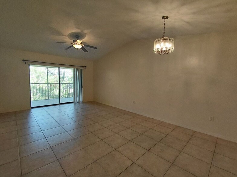 Building Photo - 4920 Chiquita Blvd S