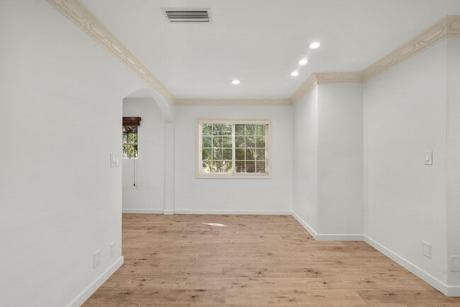 Building Photo - 18621 Bryant St