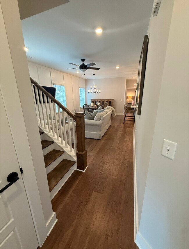 Building Photo - 9030 Headwaters Dr