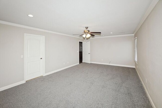 Building Photo - 15101 Helium Rd