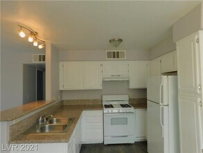 Building Photo - Tropicana #2184