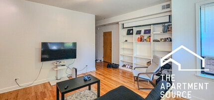 Building Photo - 832 Seward St
