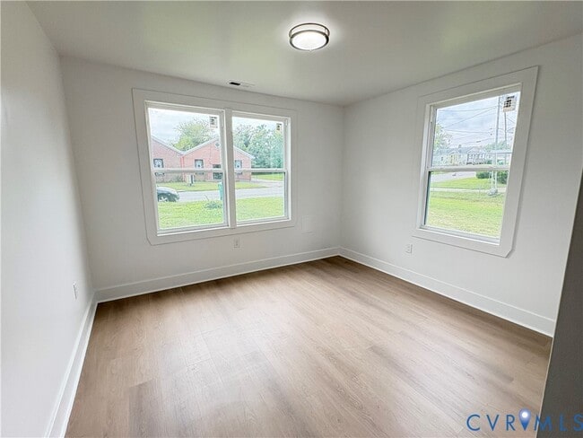 Building Photo - 321 St Mark St