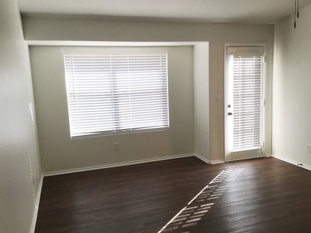 Building Photo - 15439 S 45th St