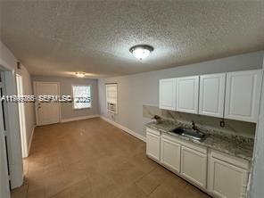 Building Photo - 820 21st St