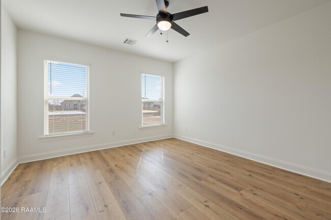 Building Photo - 107 Lotus St