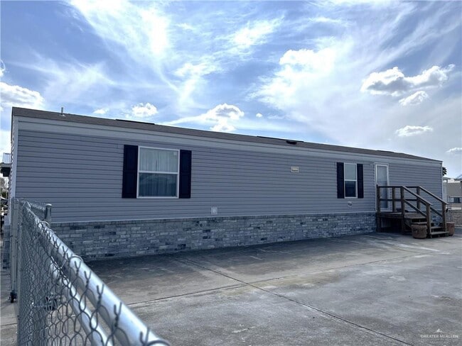 Primary Photo - 15 Double Eagle Dr