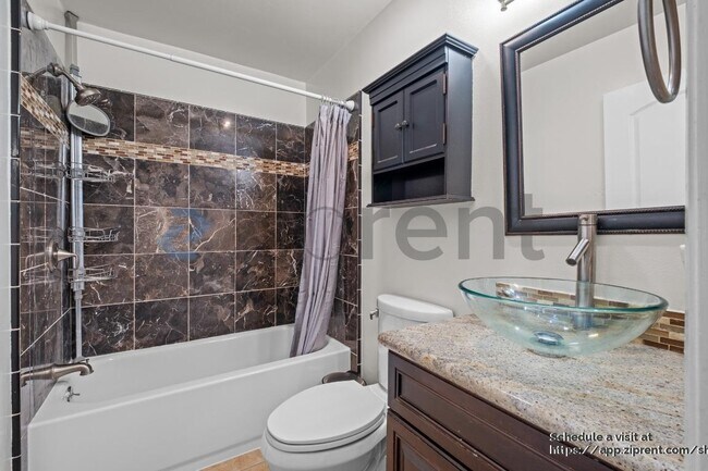 Building Photo - 32445 Lake Barlee Ln