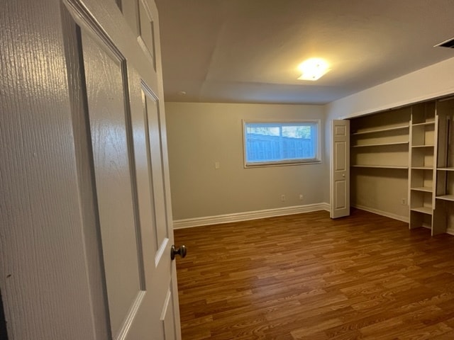 Building Photo - 220 S Manitou Ave