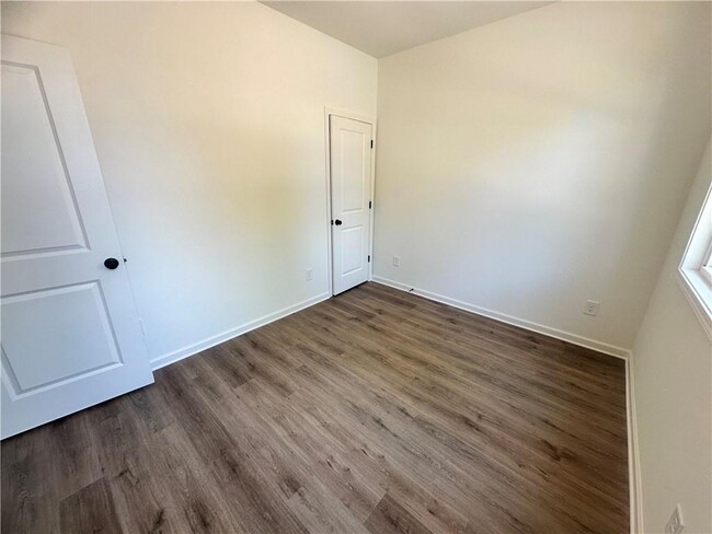 Building Photo - 430 N Park