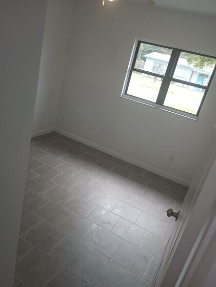 Building Photo - 1239 Morgan Dr