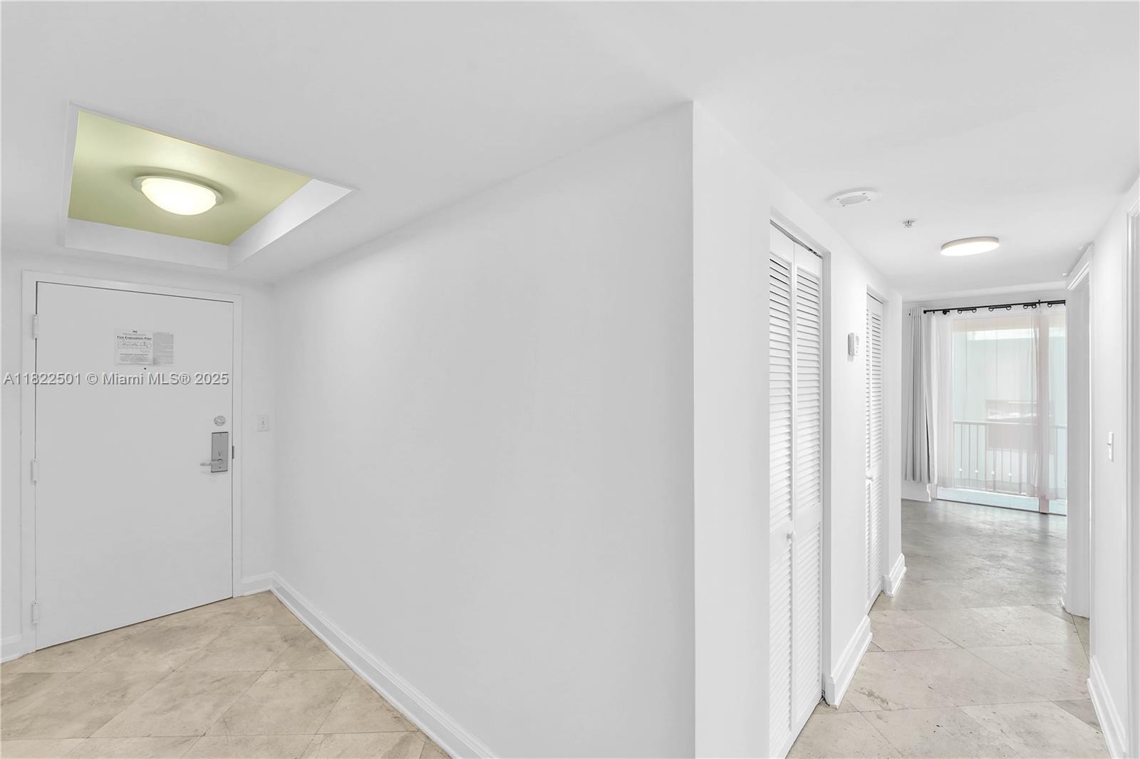 Building Photo - 2951 S Bayshore Dr