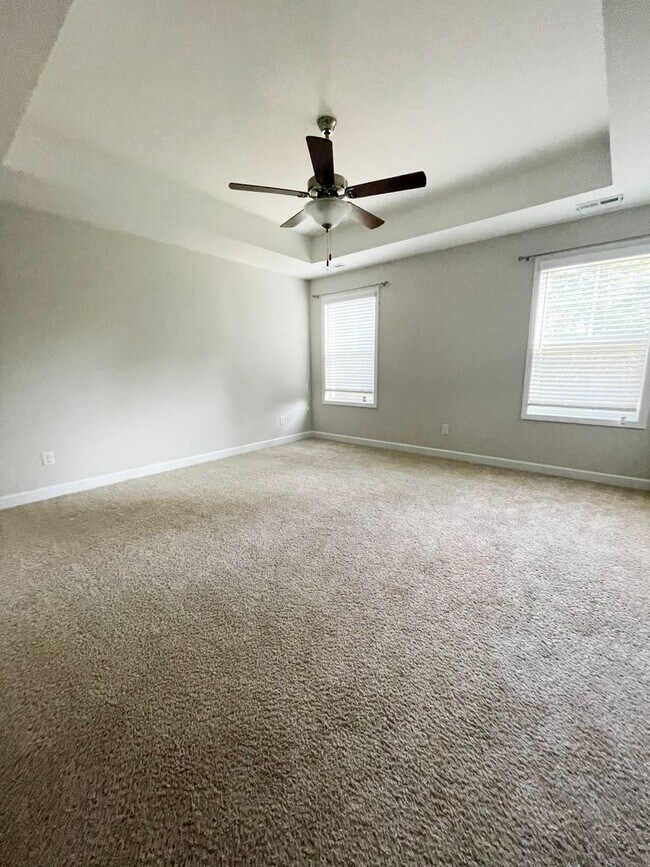Building Photo - 351 Springhaven Dr