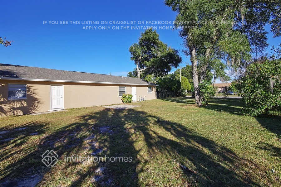 Building Photo - 1601 Stafford Rd