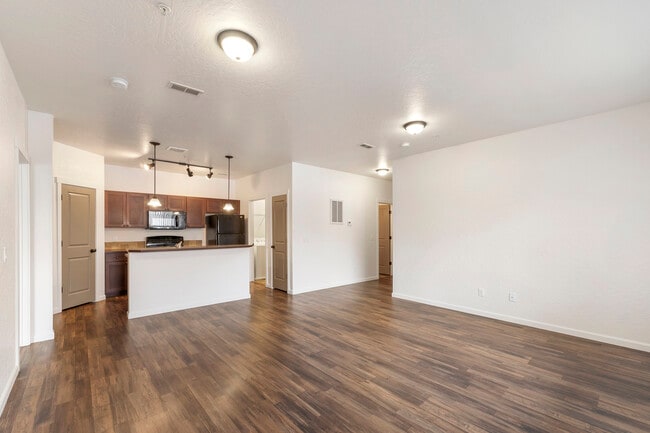 2 BR, 2 BA TOP/DAY- 1022 SQF - Residence at Mill River