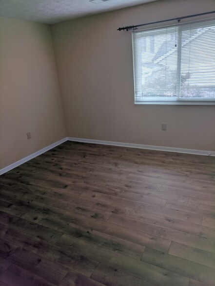 Building Photo - 8507 Island Pines Dr